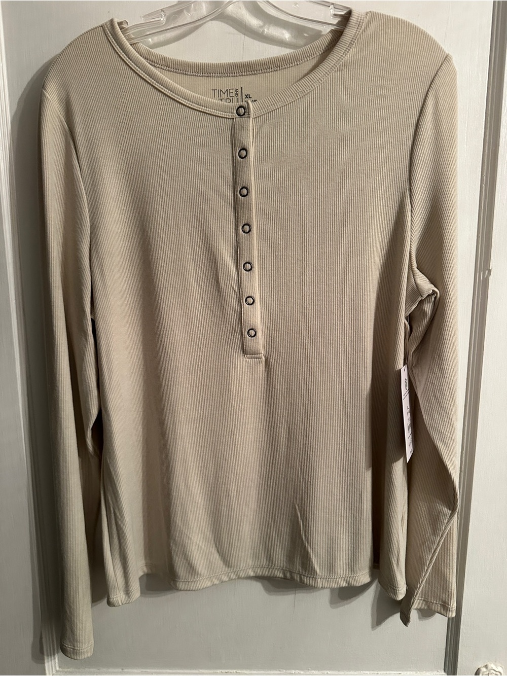 Time and Tru Beige Ribbed Henley Long Sleeve Top XL NWT